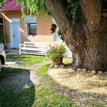 Hotel City Camping& Apartman &Bungalow Győr Esterno foto