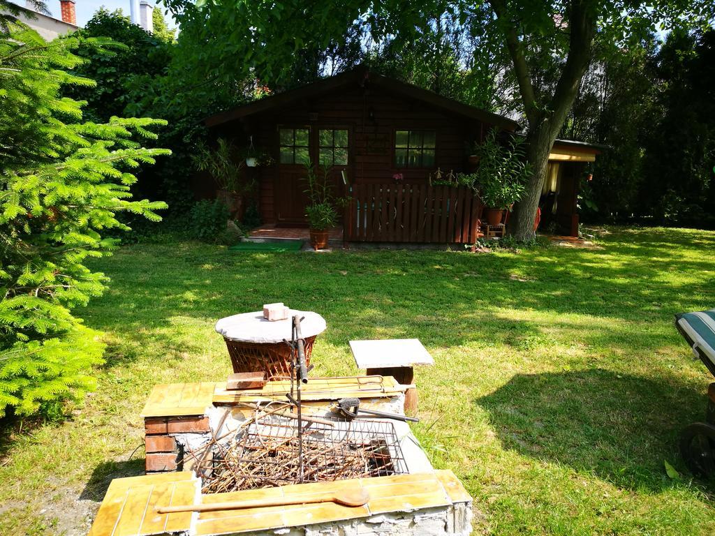 Hotel City Camping& Apartman &Bungalow Győr Esterno foto