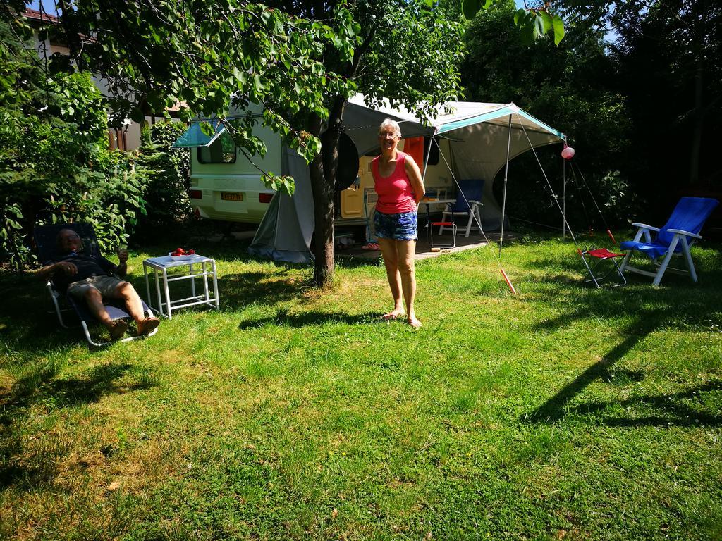Hotel City Camping& Apartman &Bungalow Győr Esterno foto
