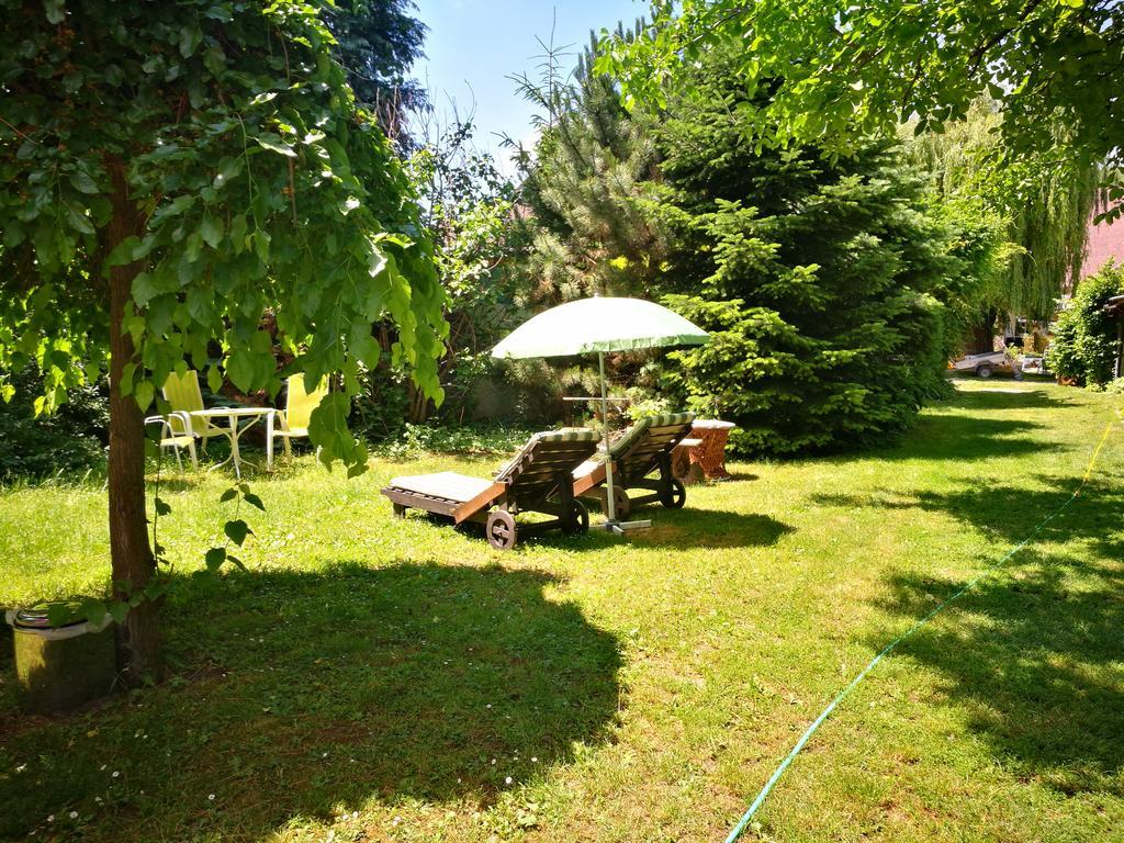 Hotel City Camping& Apartman &Bungalow Győr Esterno foto