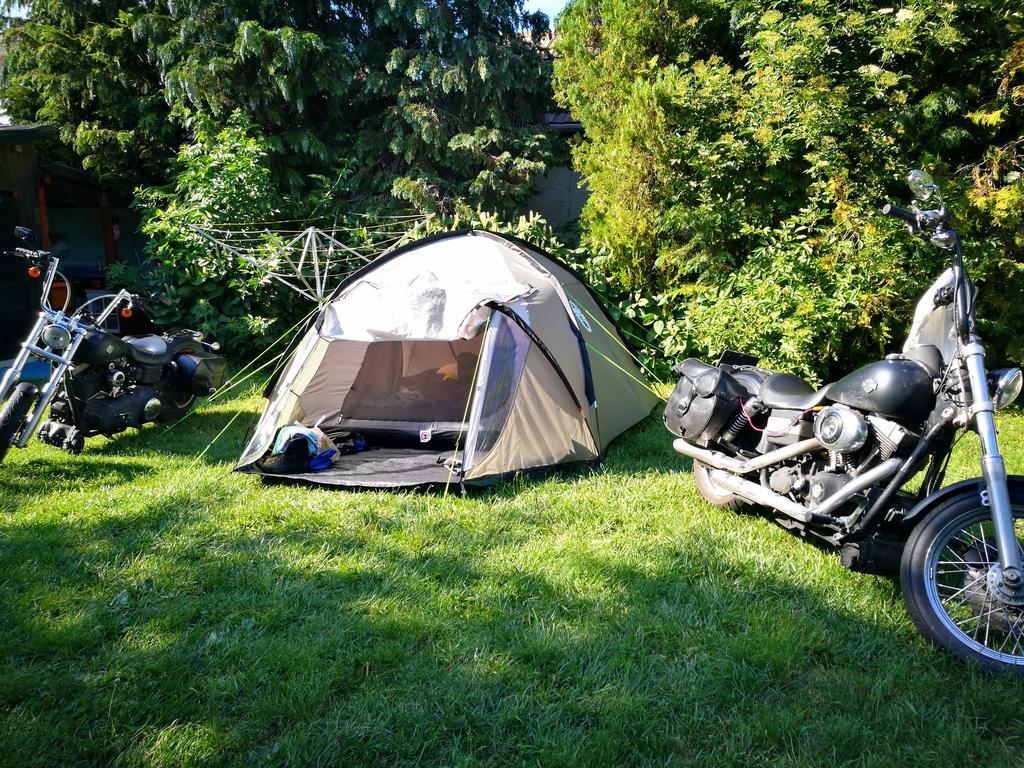 Hotel City Camping& Apartman &Bungalow Győr Esterno foto