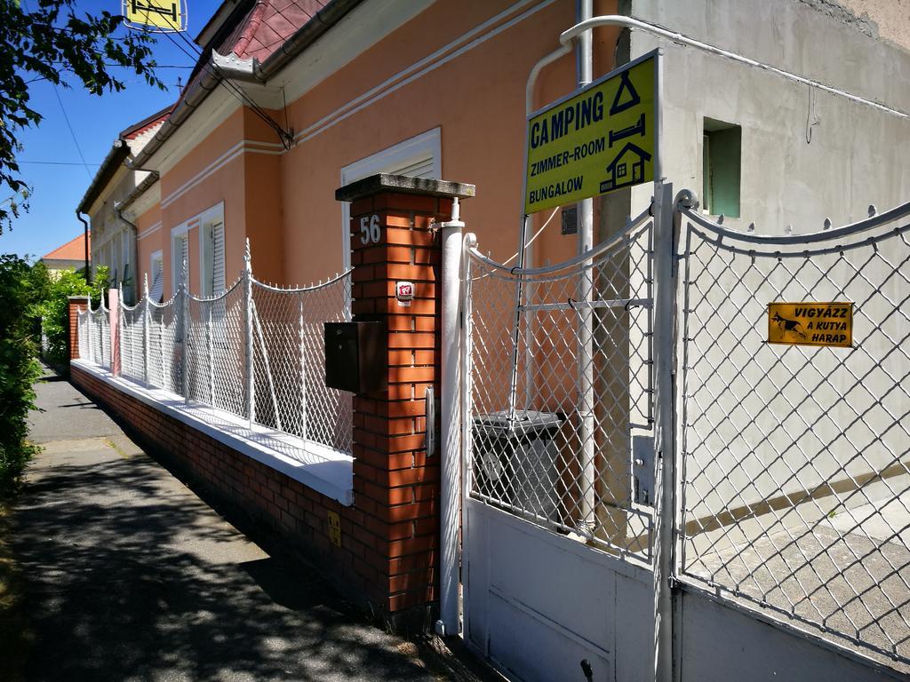 Hotel City Camping& Apartman &Bungalow Győr Esterno foto