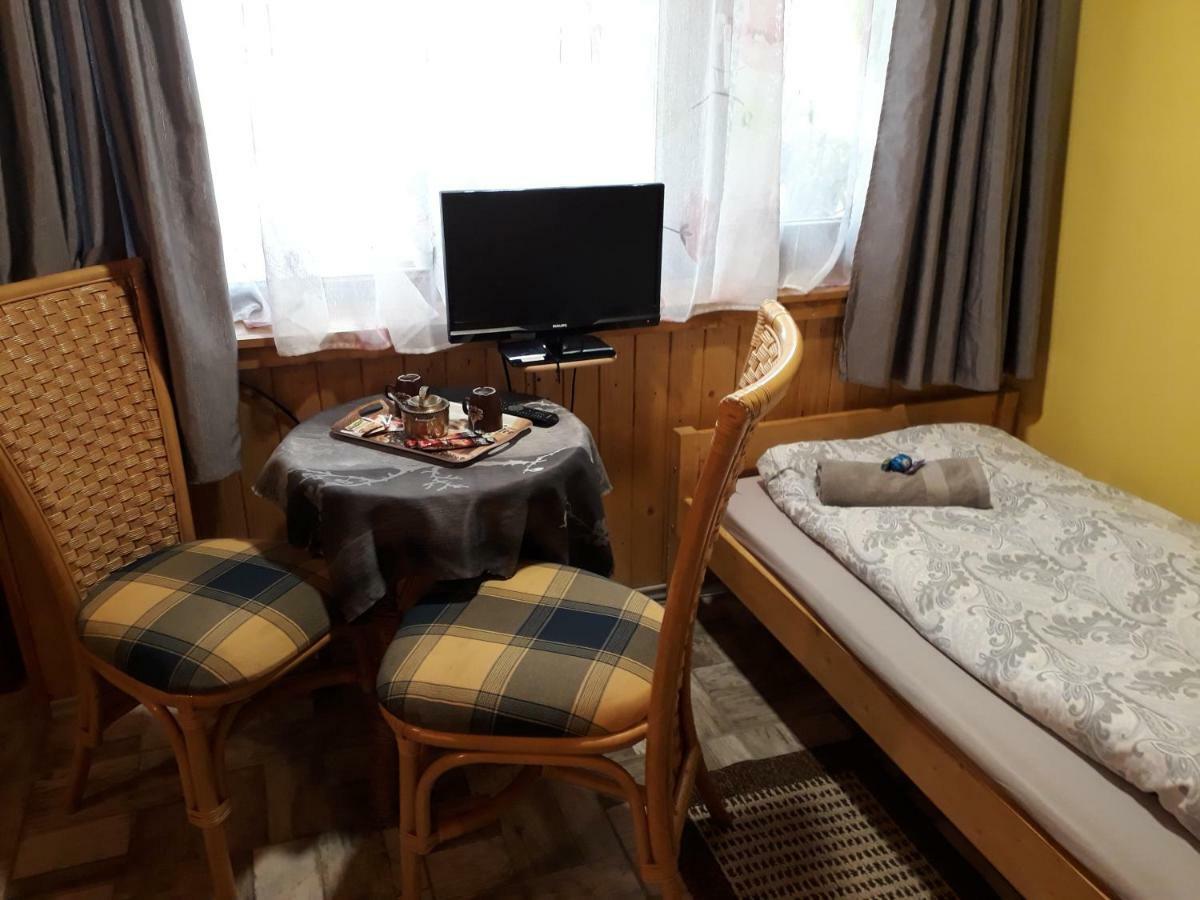 Hotel City Camping& Apartman &Bungalow Győr Esterno foto